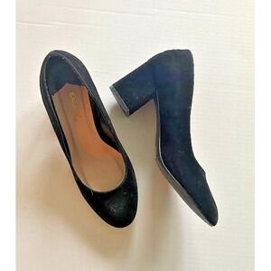 Qupid Black Faux Suede/Velvet 2" Heels Size 7